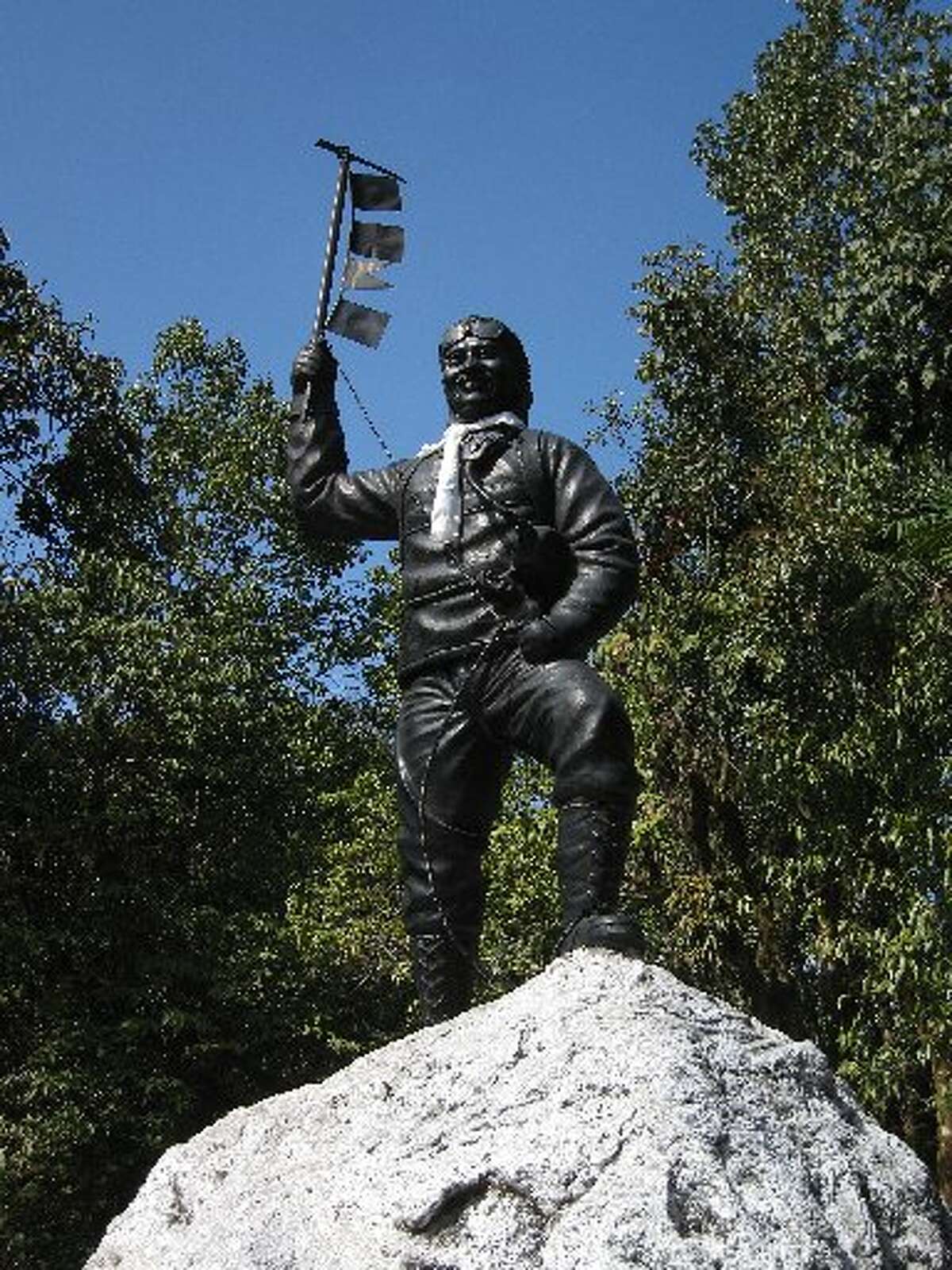 Statue of Tenzing Norgay over his cremated remains in the Himalayas