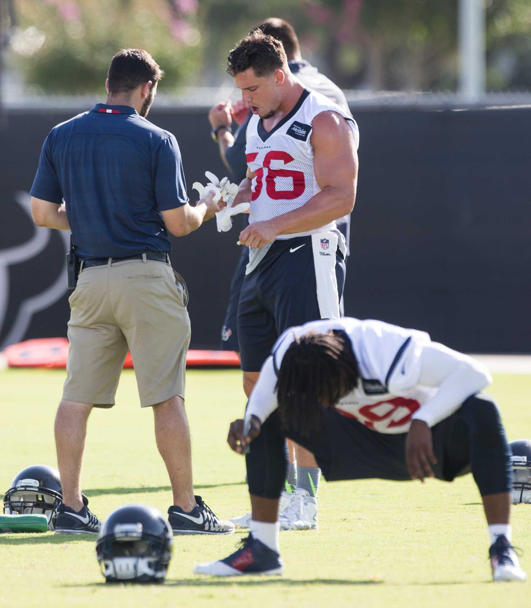 Texans linebacker Cushing still going full speed