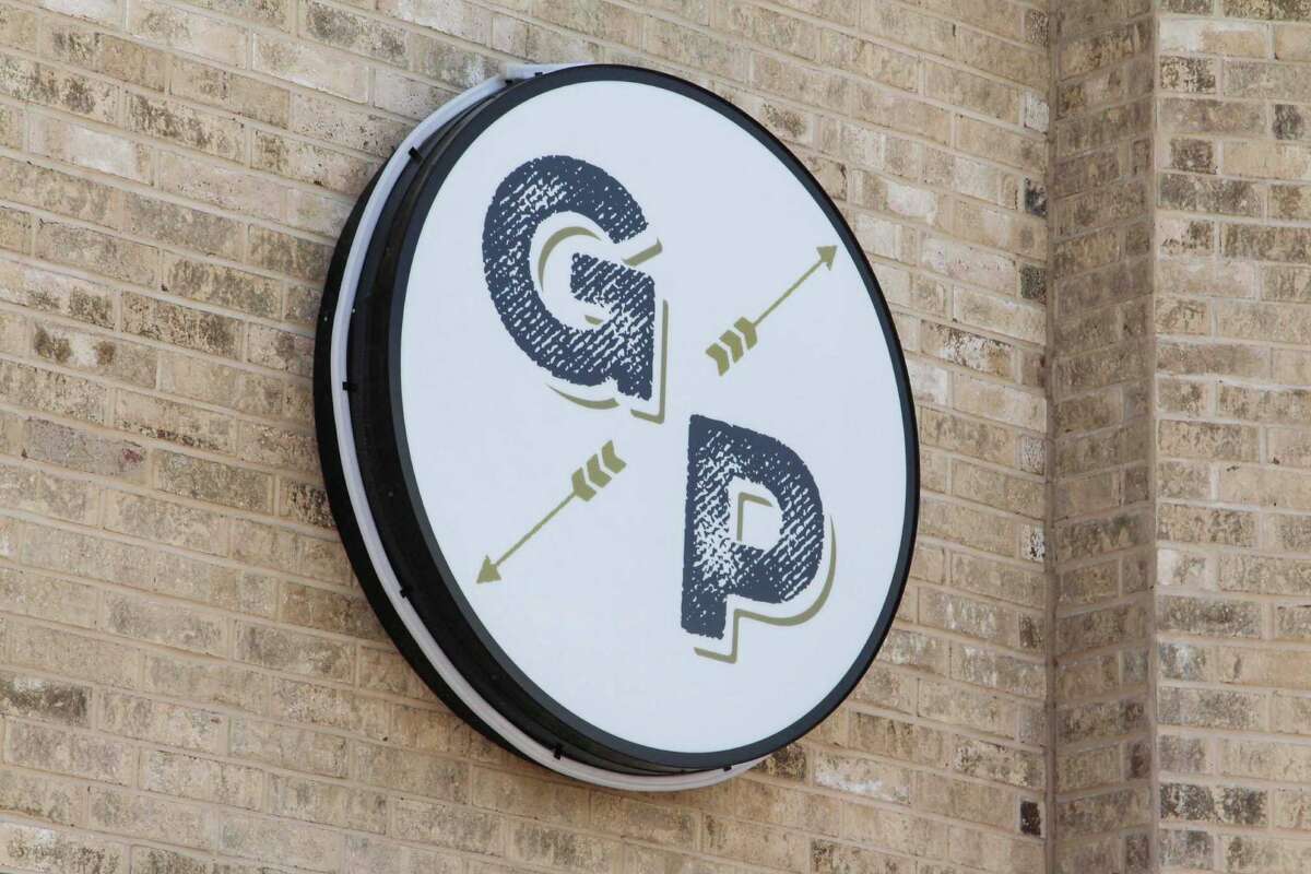 15lane bowling alley, restaurant Bowl and Barrel coming to The Rim in