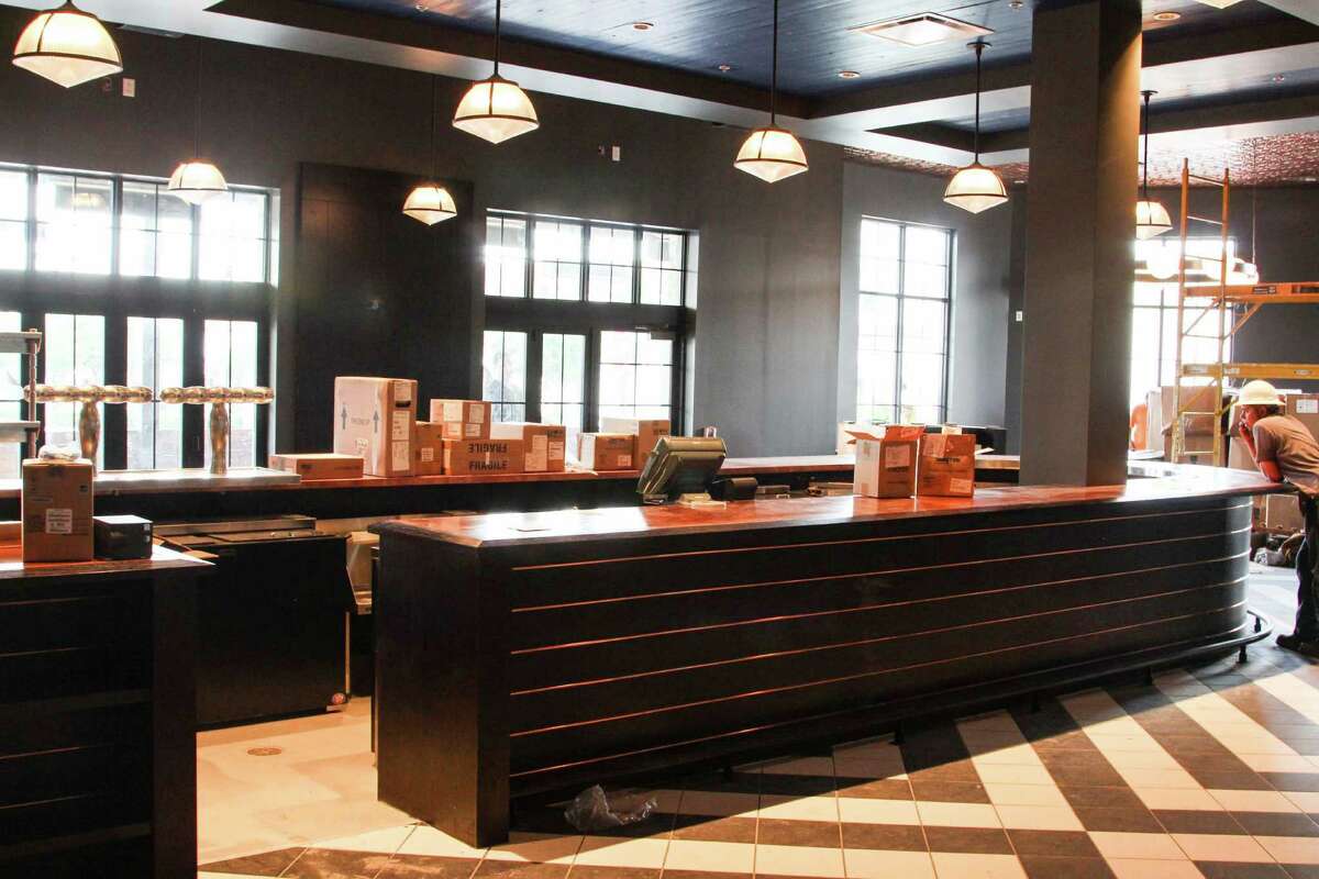 15lane bowling alley, restaurant Bowl and Barrel coming to The Rim in