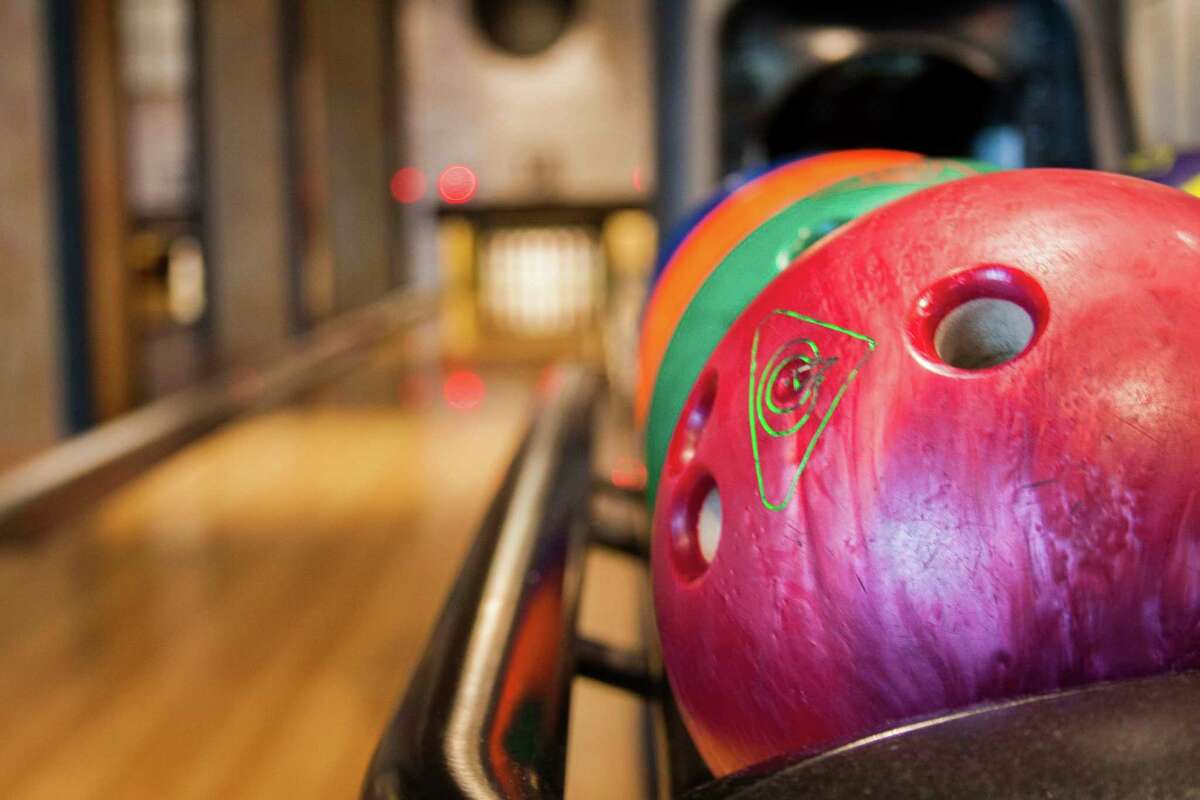 15lane bowling alley, restaurant Bowl and Barrel coming to The Rim in