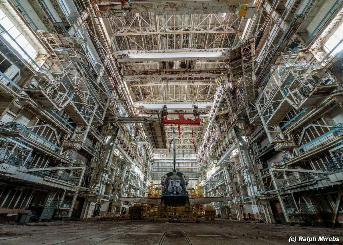 Photos from abandoned Soviet hangar are sad reminder of Russian space ...