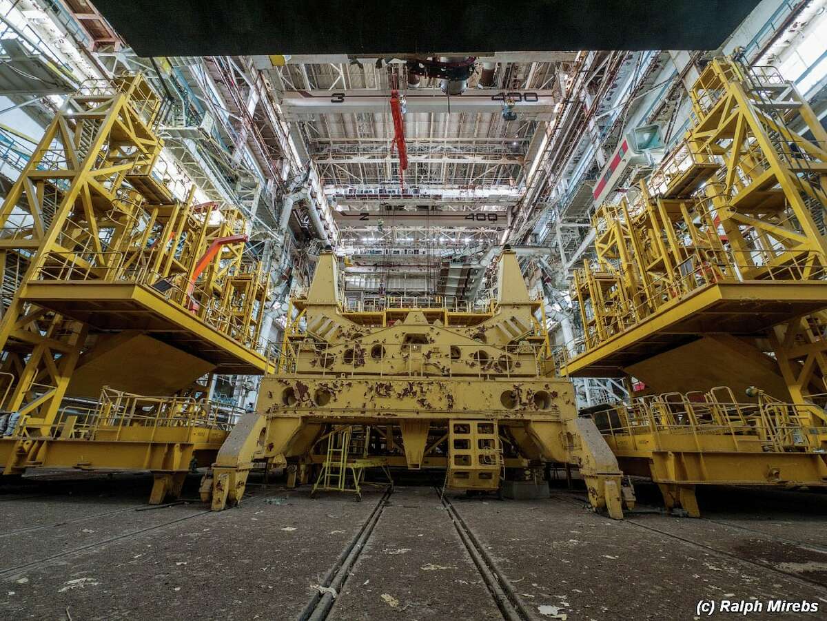 Photos from abandoned Soviet hangar are sad reminder of Russian space ...