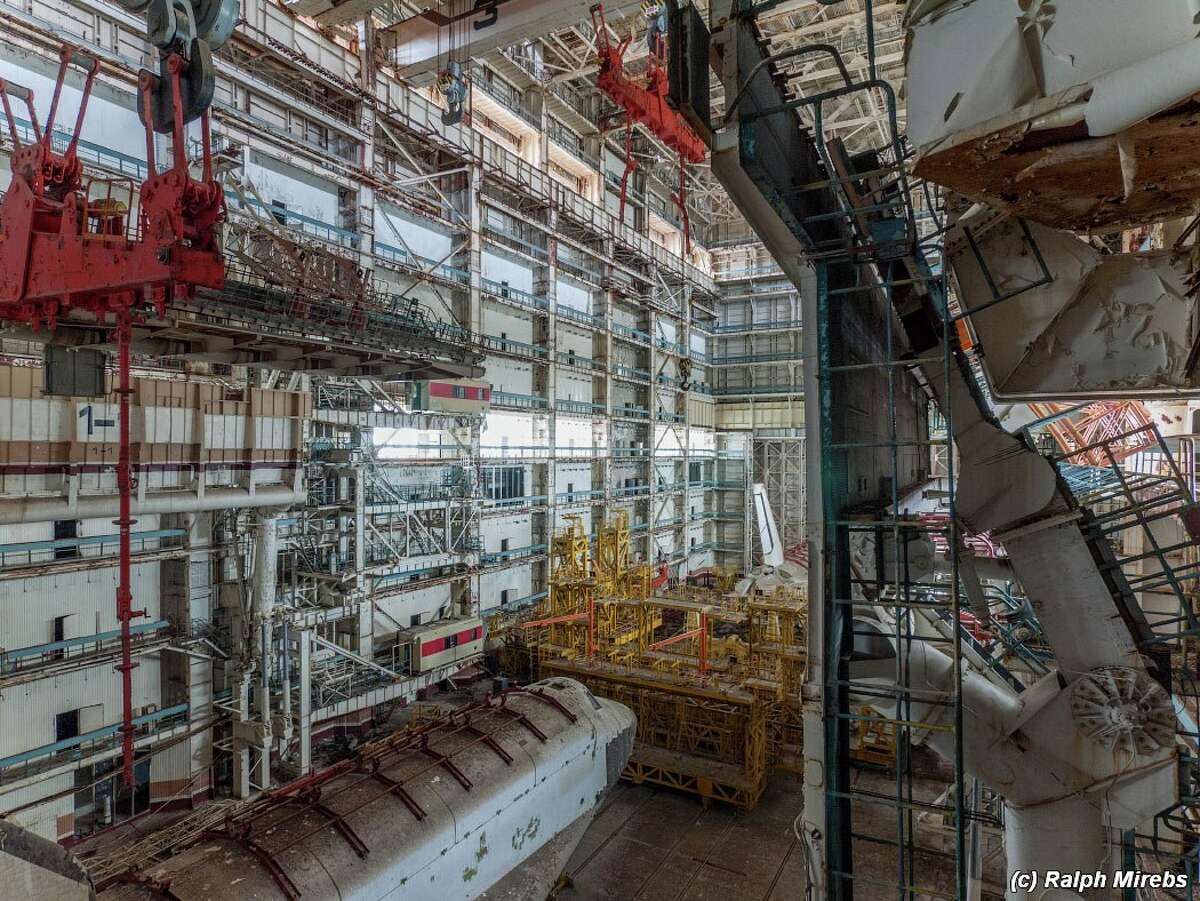 Photos from abandoned Soviet hangar are sad reminder of Russian space ...