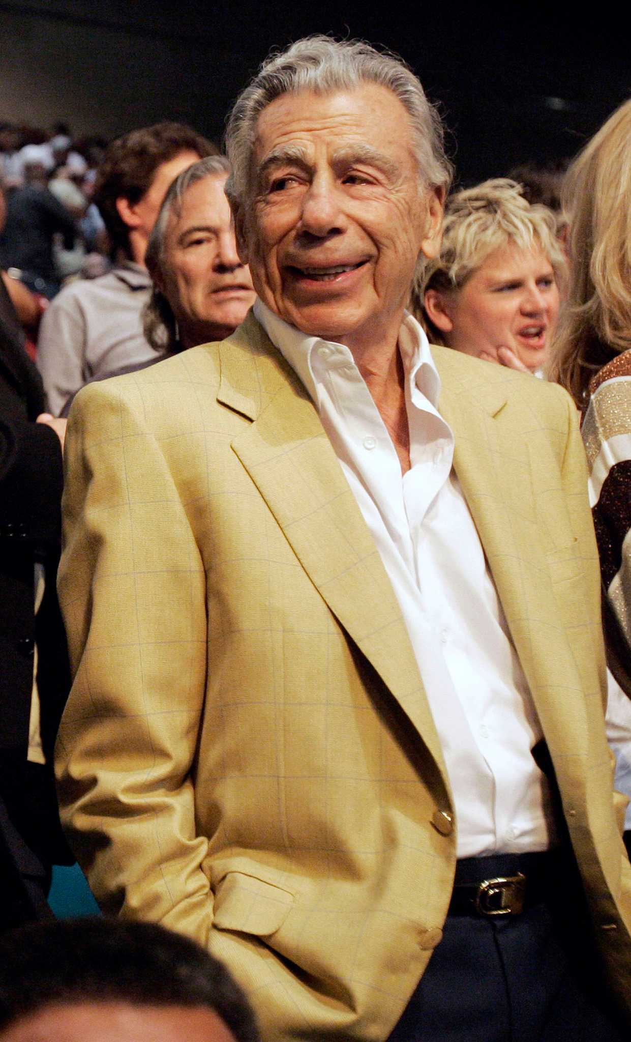 Kerkorian, billionaire investor in film studios and casinos, dies at 98