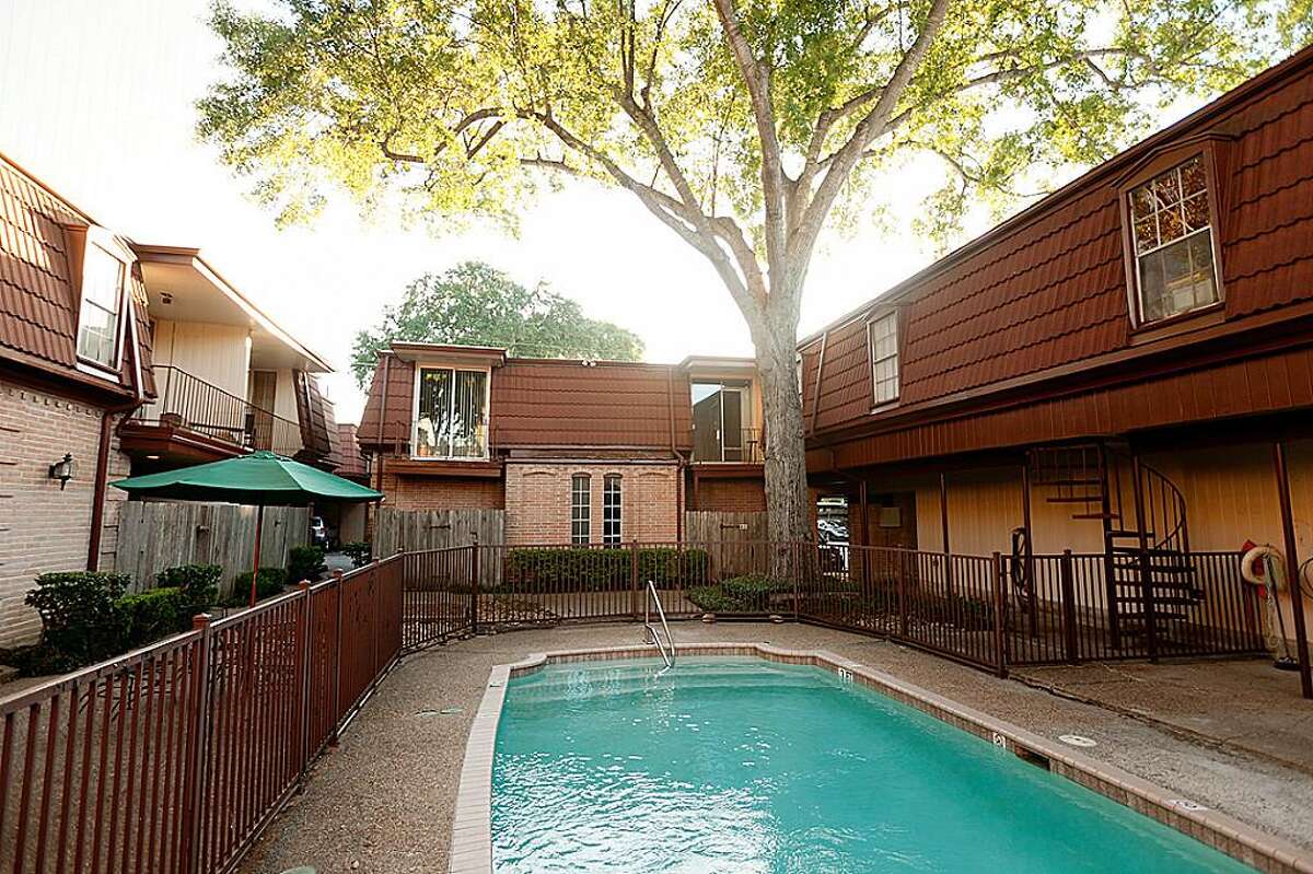 InsidetheLoop rentals for less than 1,500 a month