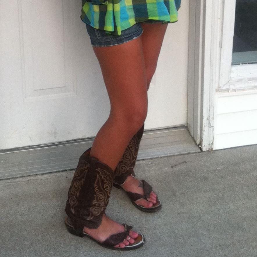 Hundreds are ordering these Redneck Boot Sandals the latest