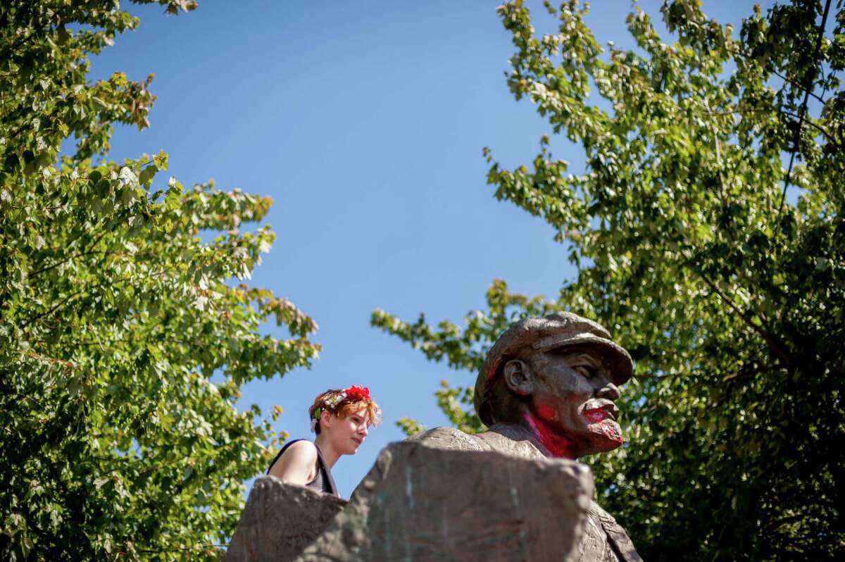Fremont's Lenin in focus after removal of Confederate monuments