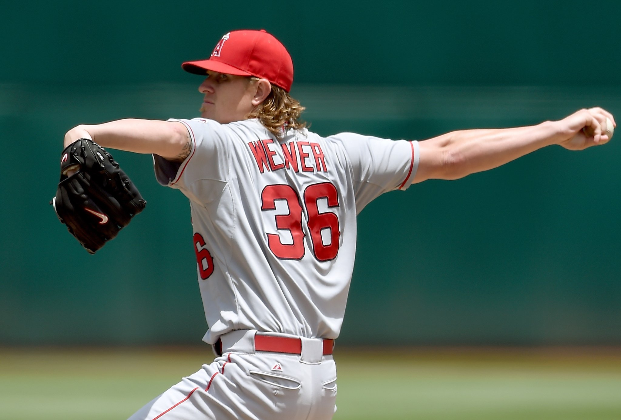 Boston Red Sox pitcher Bronson Arroyo speaks to the media at a news News  Photo - Getty Images