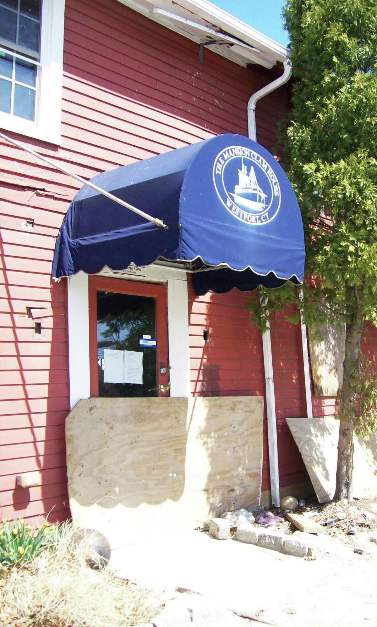 Changes OK’d to shell of former clam house for new eatery