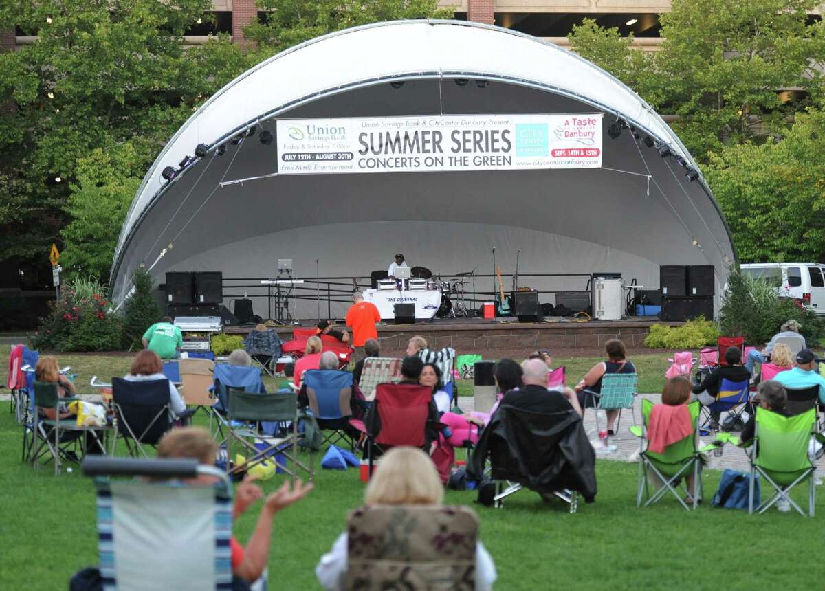 Enjoy a free concert this Friday at CityCenter Green in Danbury! Click here for the schedule.