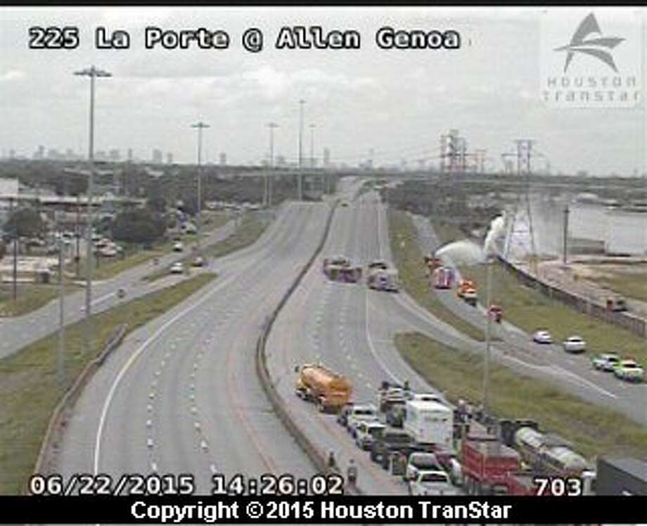 Texas 225 eastbound reopens after a truck collision with feeder road