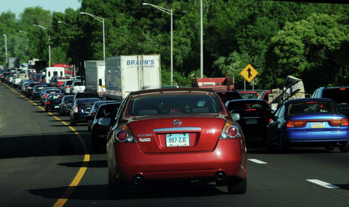 Traffic on I-95 southbound in Fairfield, Conn.
