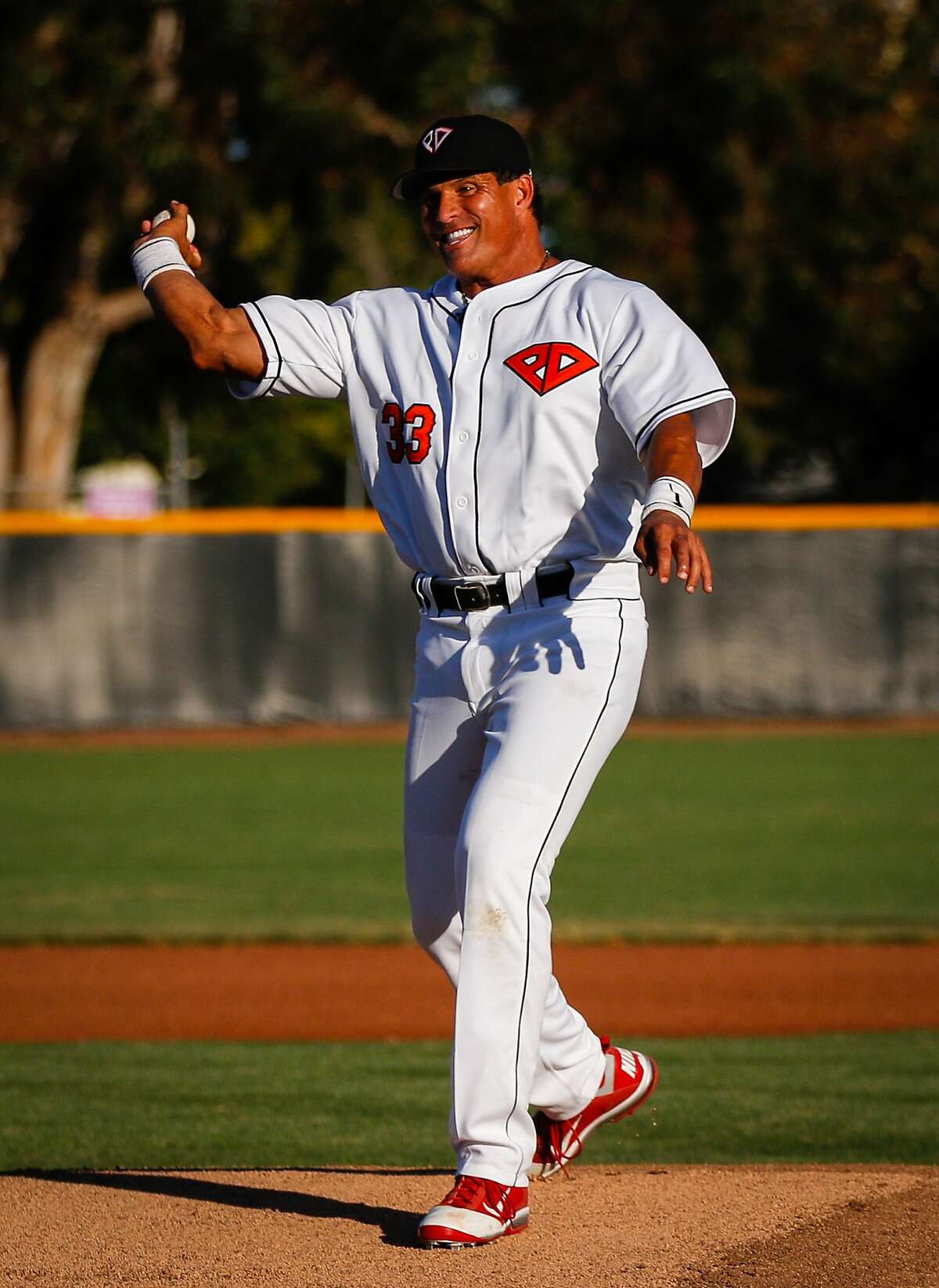 Jose Canseco will return to play for the Pittsburg Diamonds in