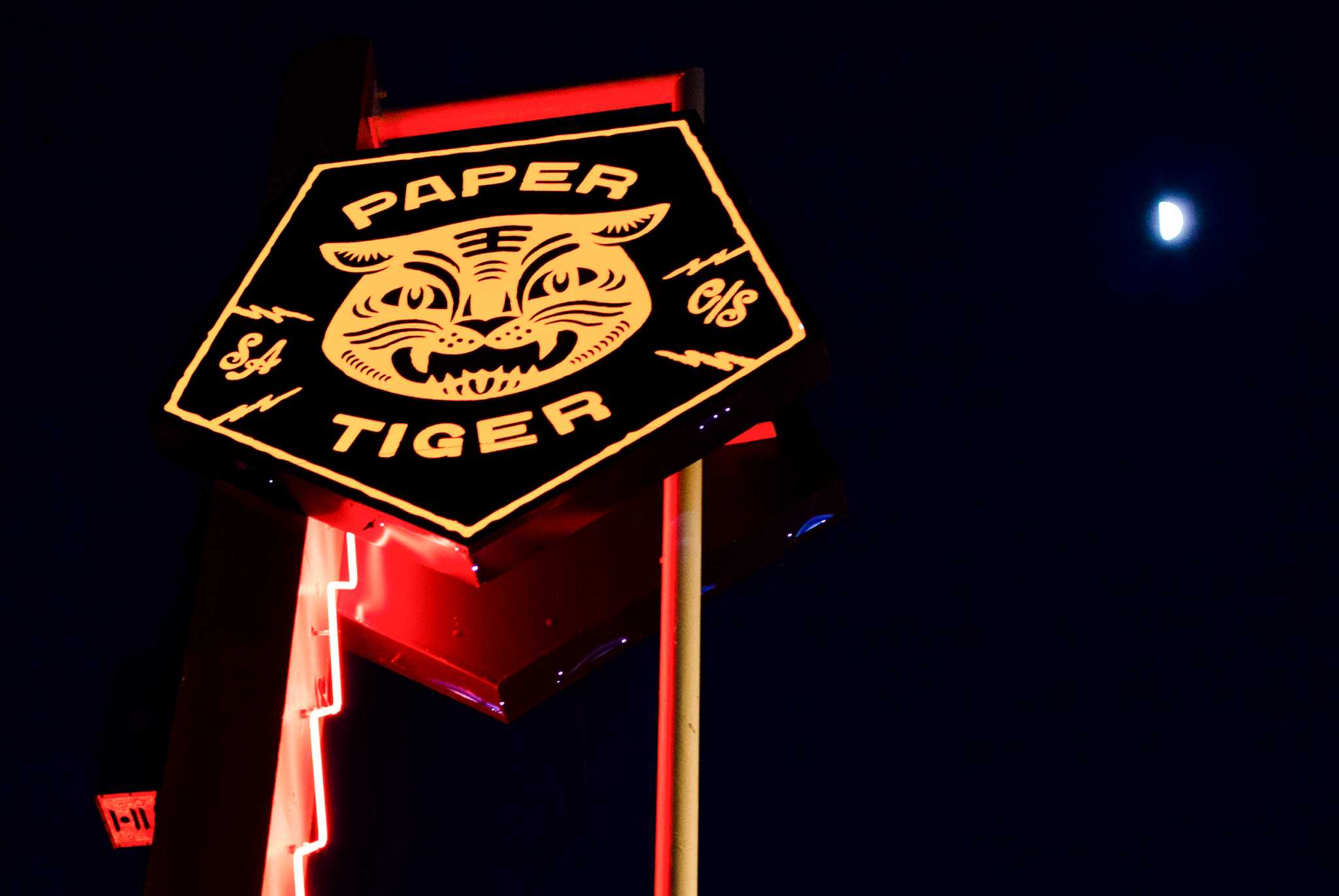 Paper Tiger loses its national booking company due to pandemic - Vimarsana News