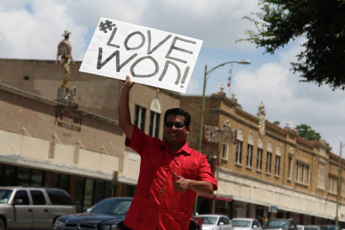 Nearly 100 Same Sex Couples Marry At Bexar County