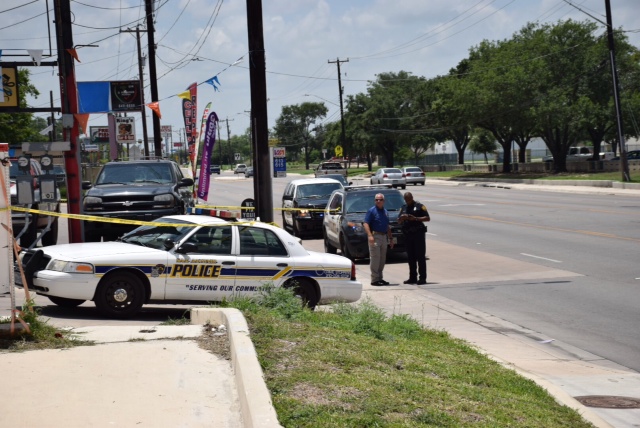 Officer Shoots Kills Man On West Side During Chase 2506