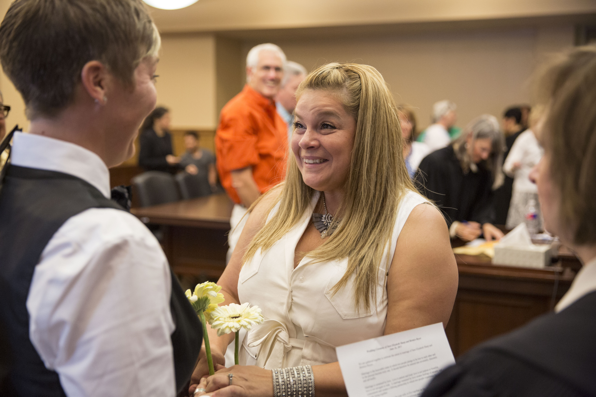 Nearly 100 Same Sex Couples Marry At Bexar County Courthouse After Historic Supreme Court Ruling 