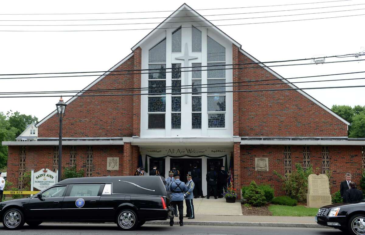 Mourners turn out for Milford officer