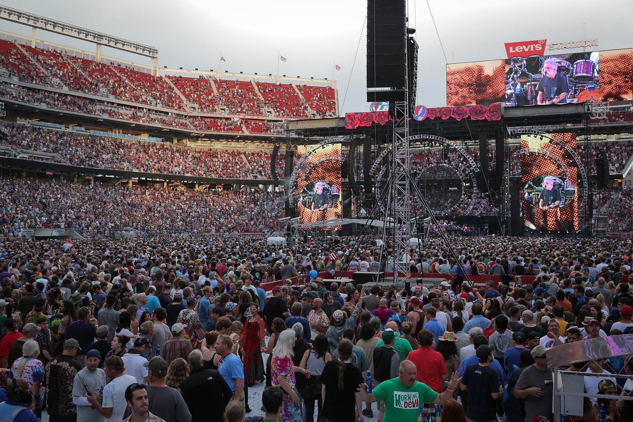 Petition calls for the Grateful Dead to play Super Bowl half-time show