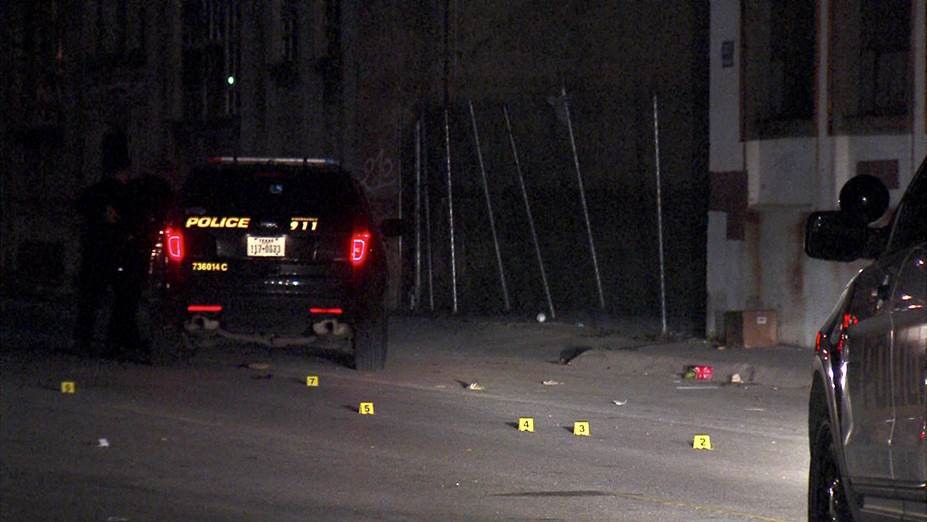 Man critically injured in West Side shooting