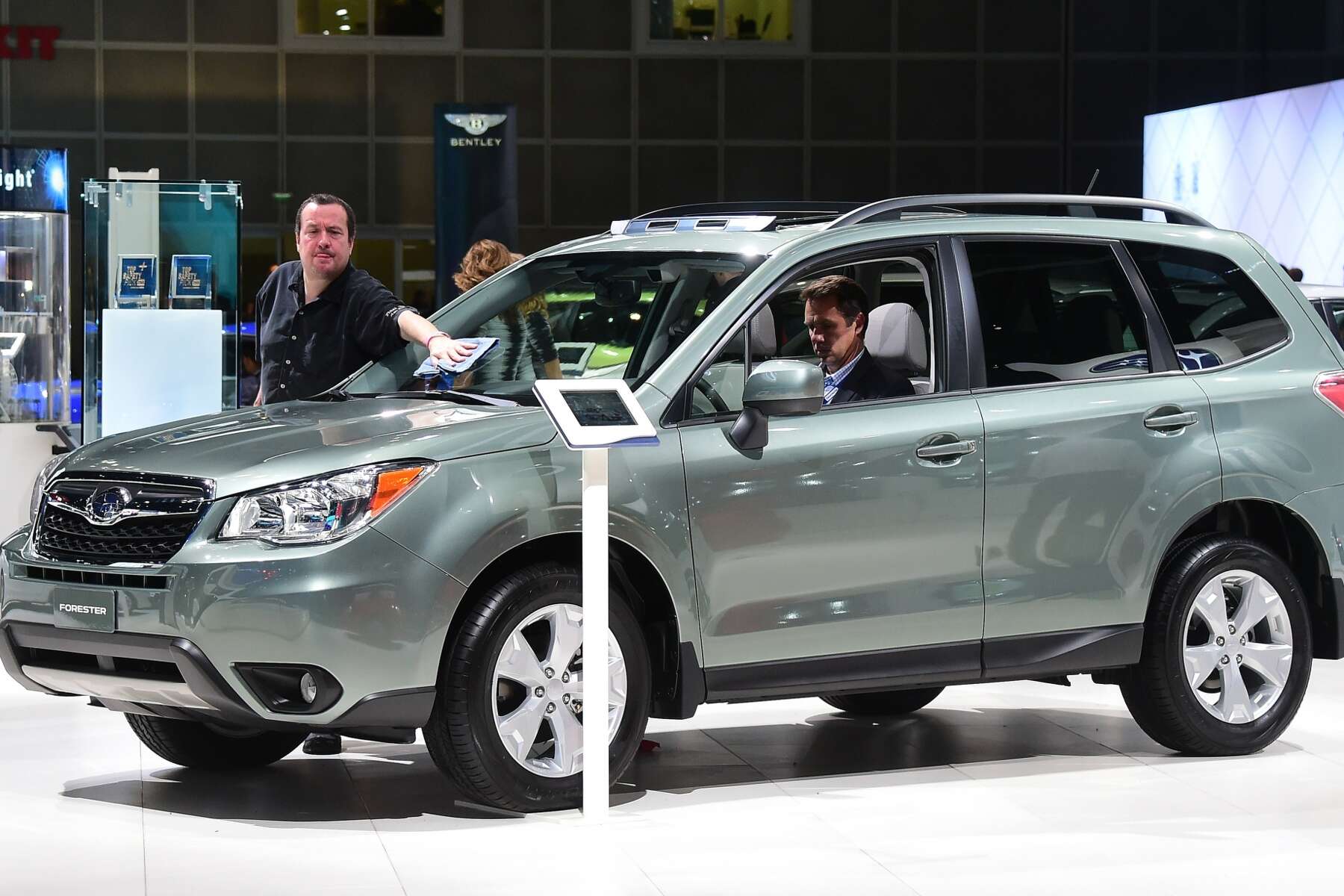 Axlegeeks The Best Compact Suvs For Towing Capacity