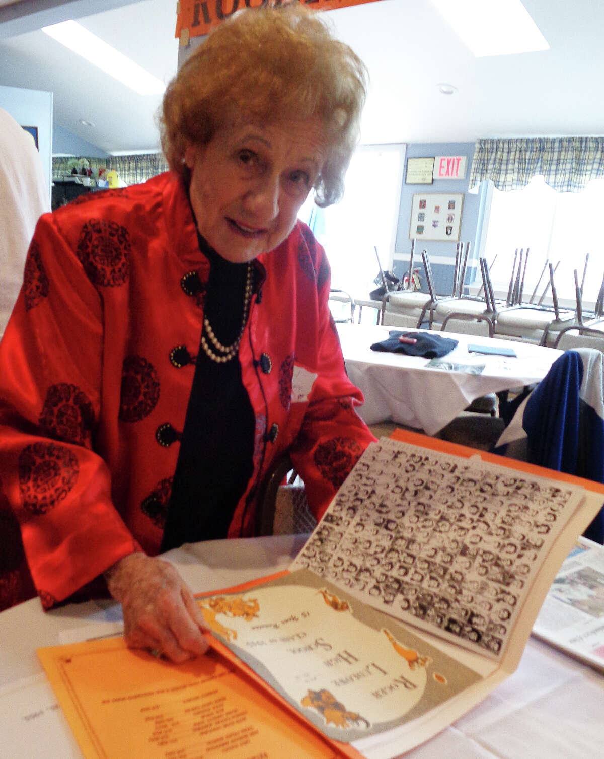 Seven decades of memories celebrated as Ludlowe ’45 grads gather