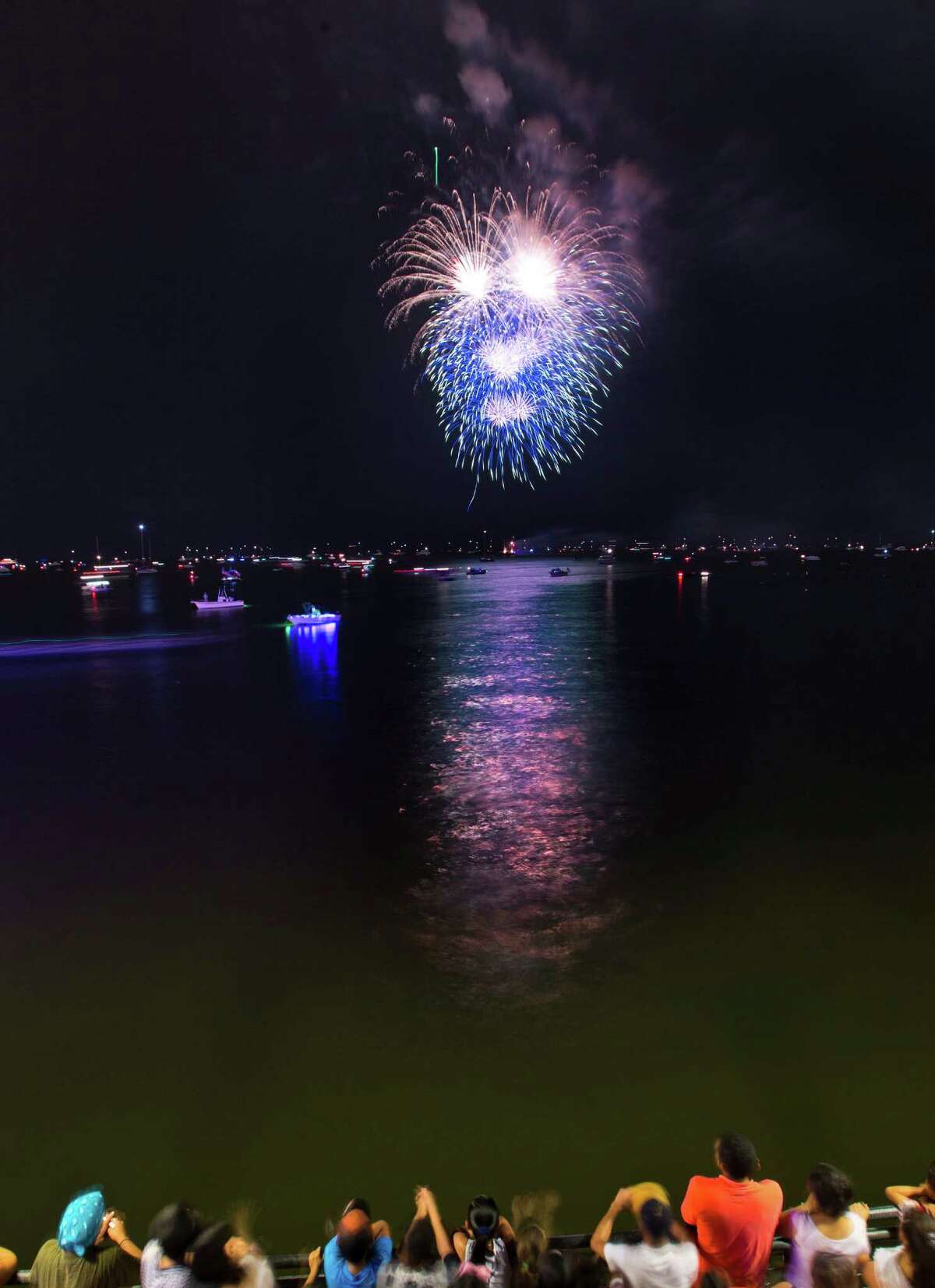 kemah fireworks 2025 july 4