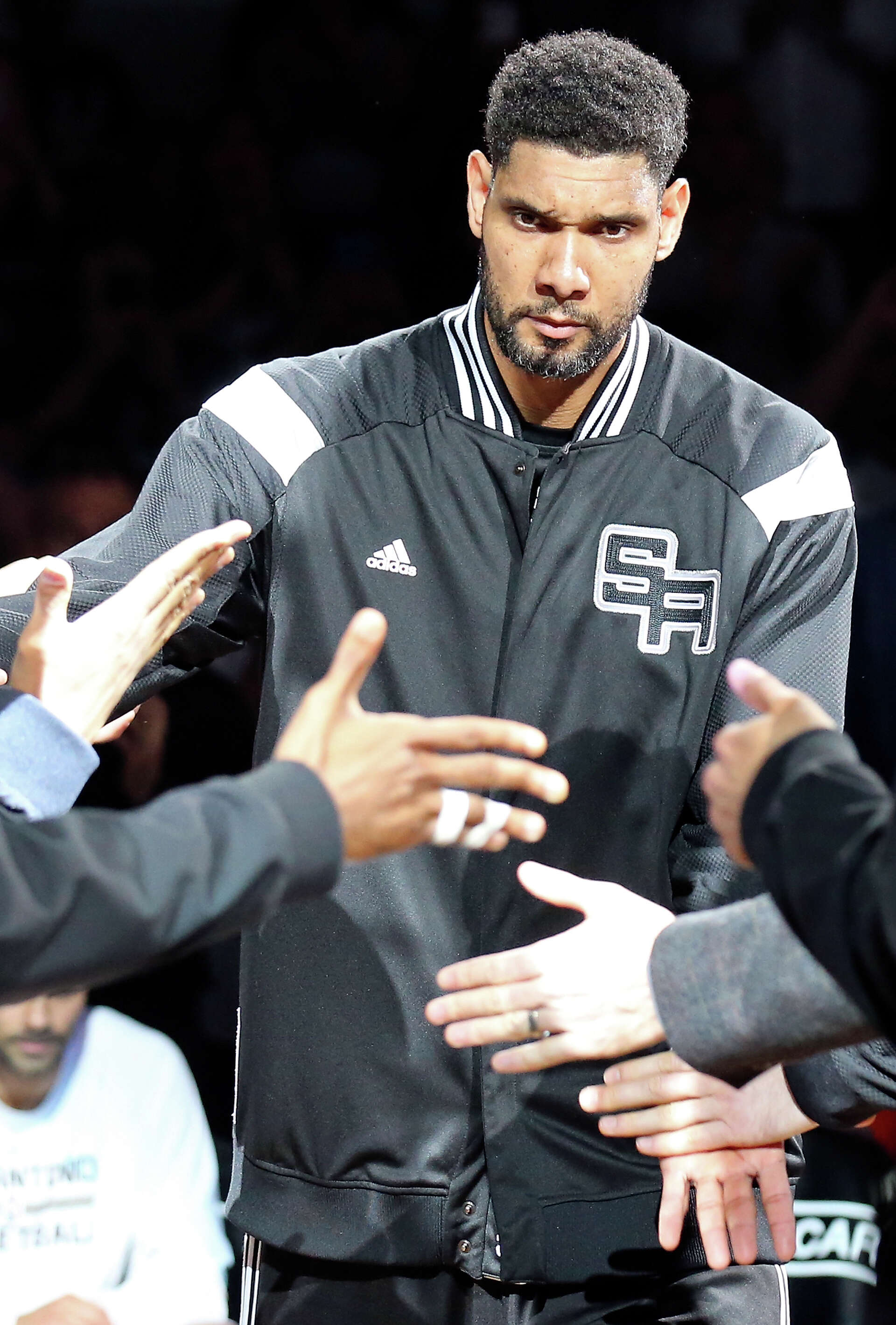 Spurs Duncan Makes It Official Hell Be Back 