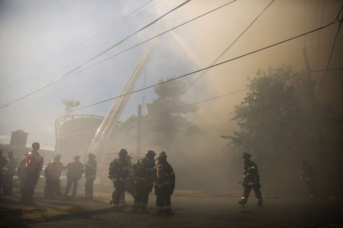 2-alarm Fire Burns Queen Anne Apartment Building