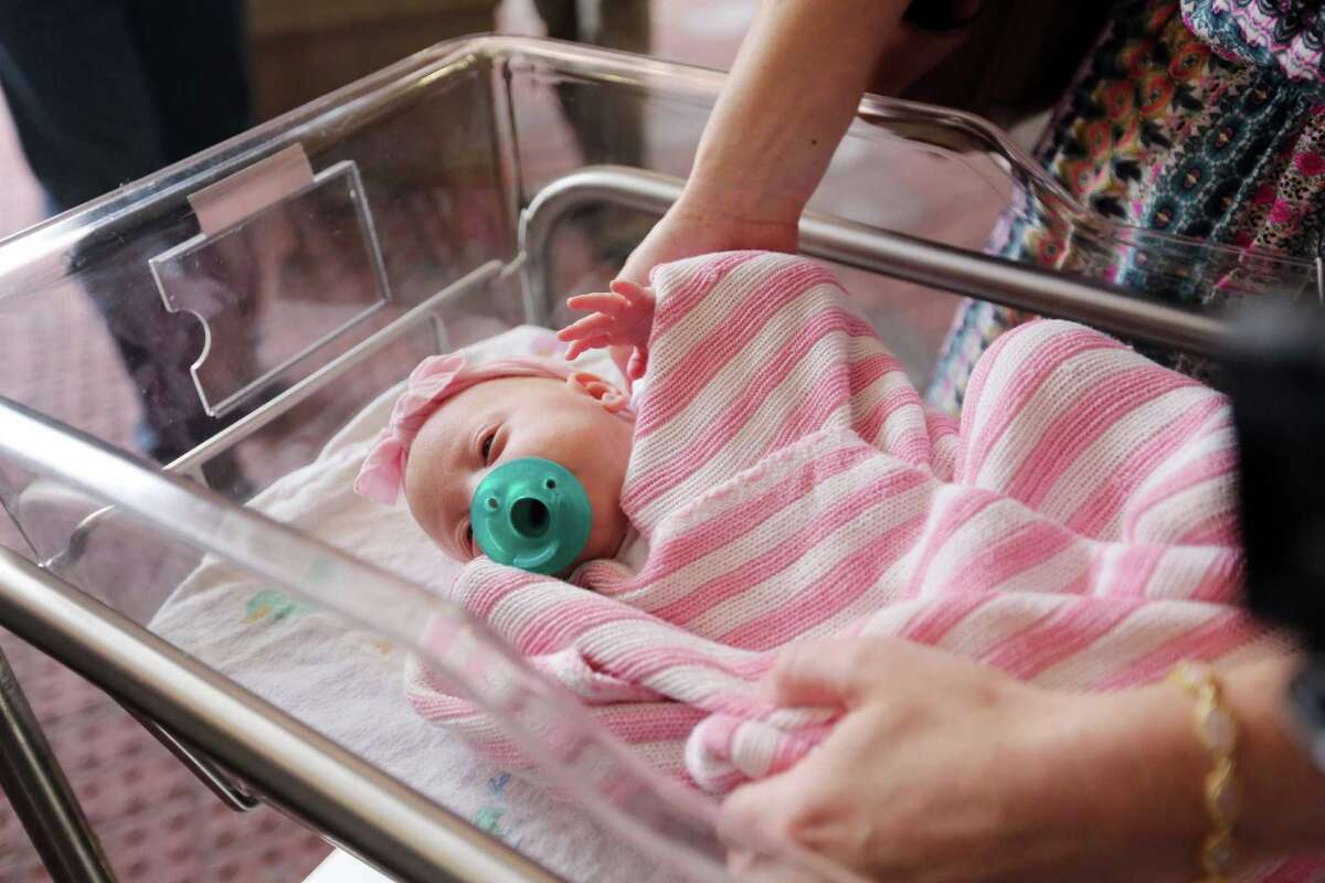 TLC premieres reality show about Houstonarea female quintuplets