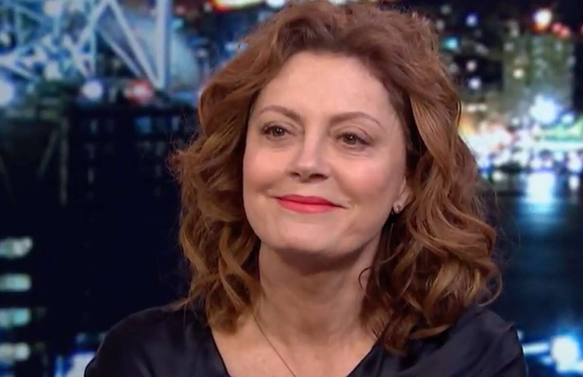 Susan Sarandon : "I'm with @kendrick38 and all the vets supporting @Kaepernick7. Let's have dialogue about reason he's sitting." (@SusanSarandon/ Twitter)