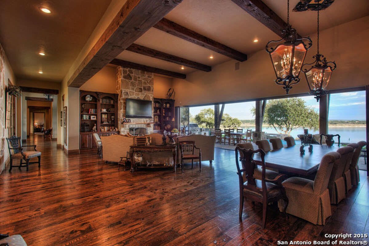 12 awesome waterfront homes in Texas that you can buy now