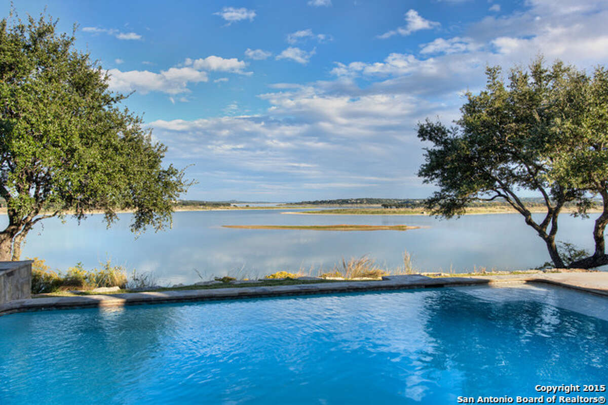 12 awesome waterfront homes in Texas that you can buy now