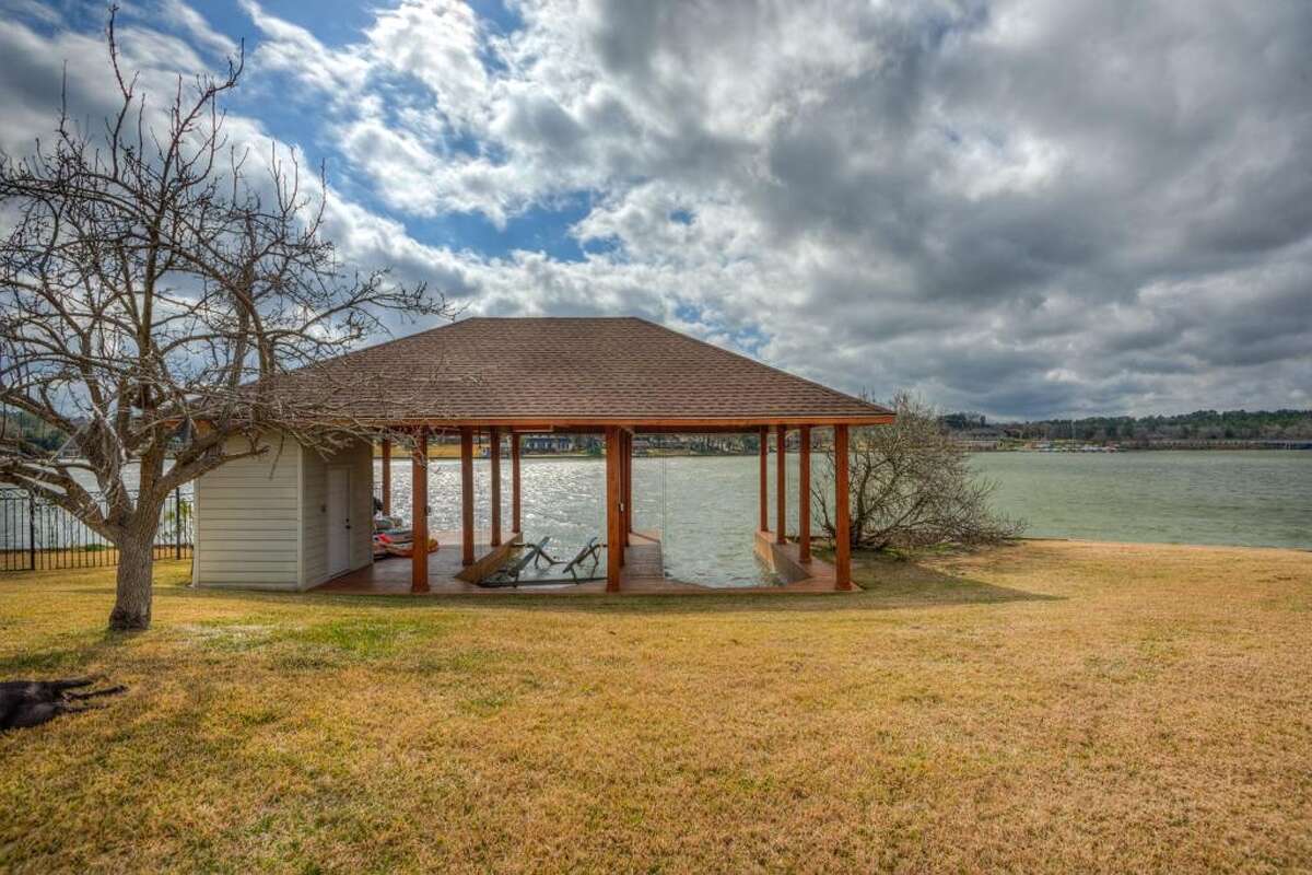 12 awesome waterfront homes in Texas that you can buy now