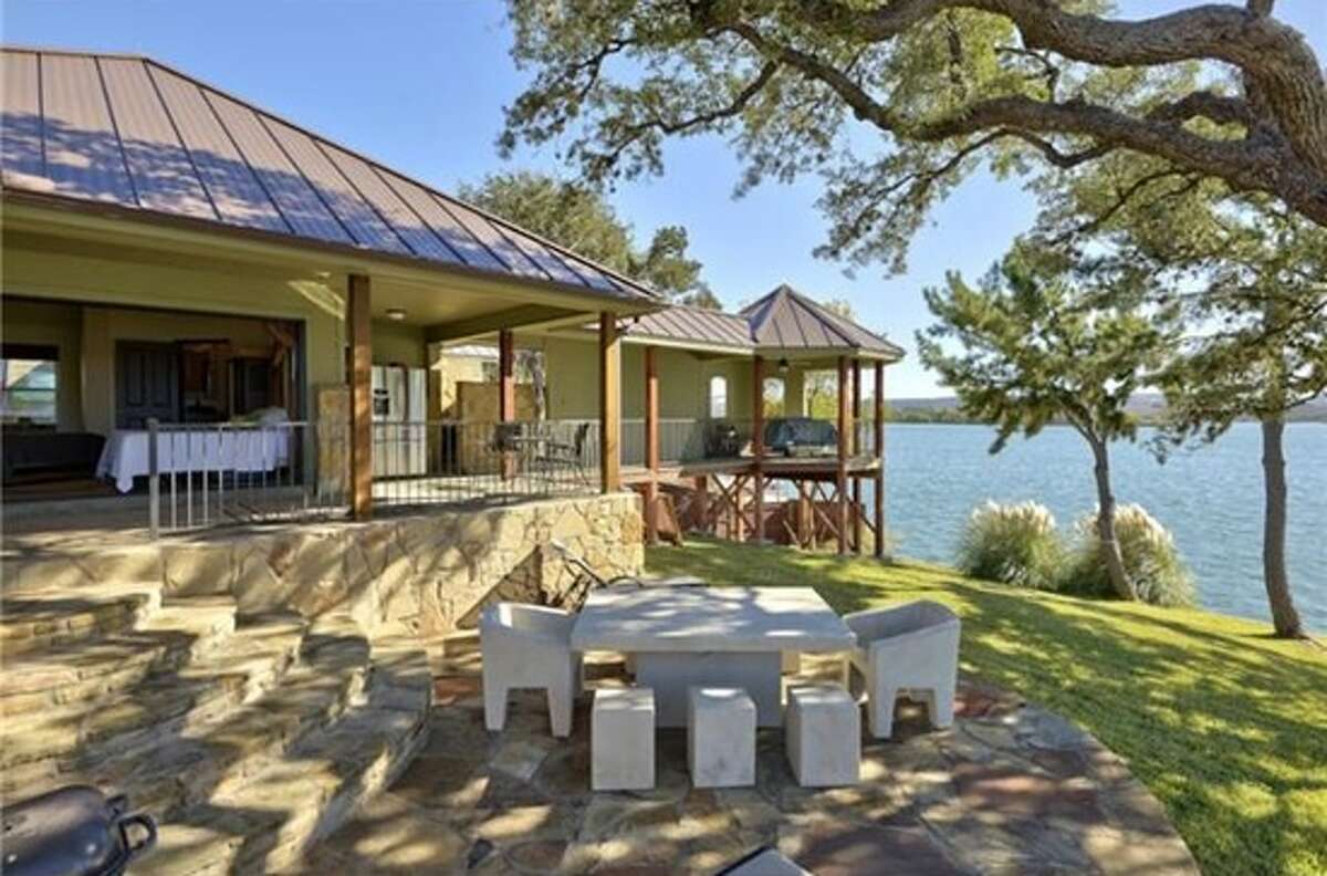 12 awesome waterfront homes in Texas that you can buy now