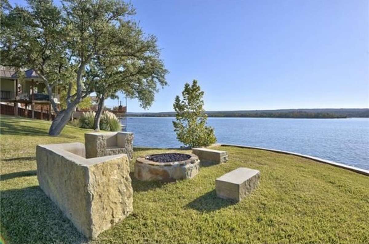 12 awesome waterfront homes in Texas that you can buy now