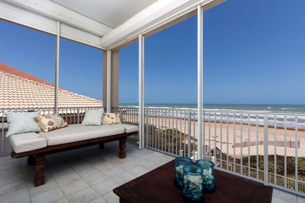 12 awesome waterfront homes in Texas that you can buy now