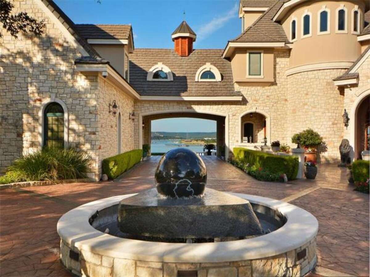 12 awesome waterfront homes in Texas that you can buy now
