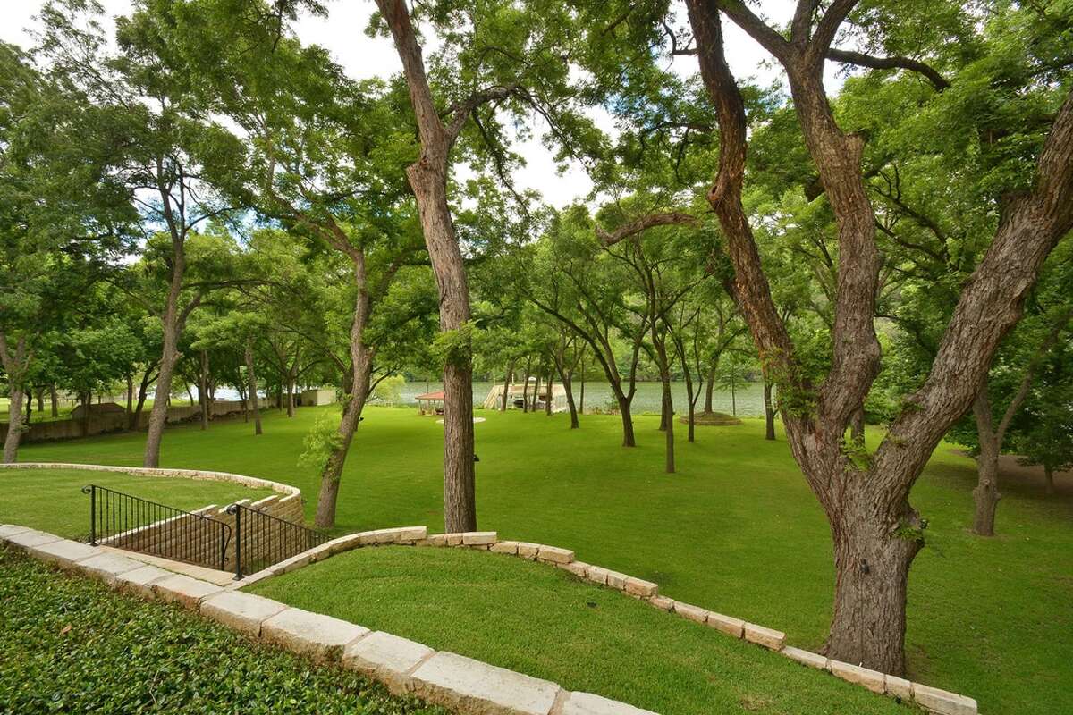 12 awesome waterfront homes in Texas that you can buy now