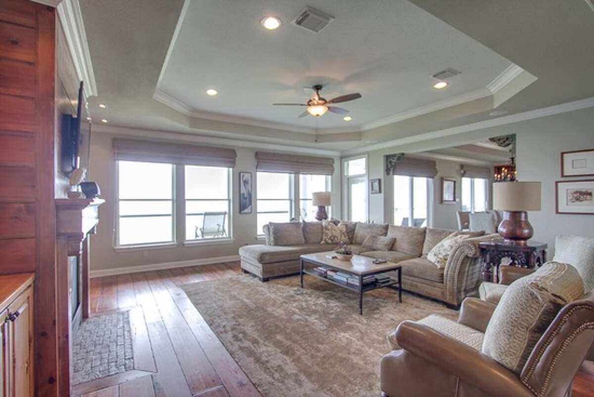 12 awesome waterfront homes in Texas that you can buy now