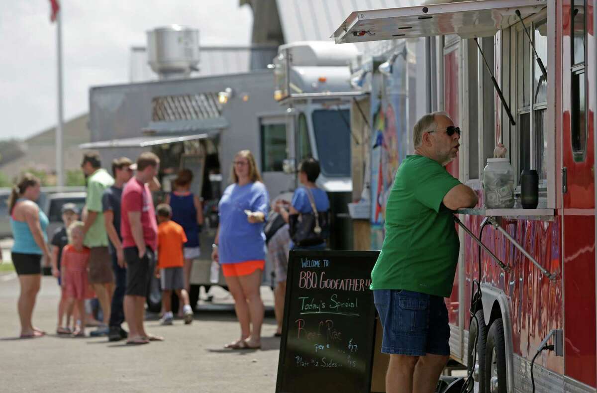 Food truck park adds to suburban cuisine landscape