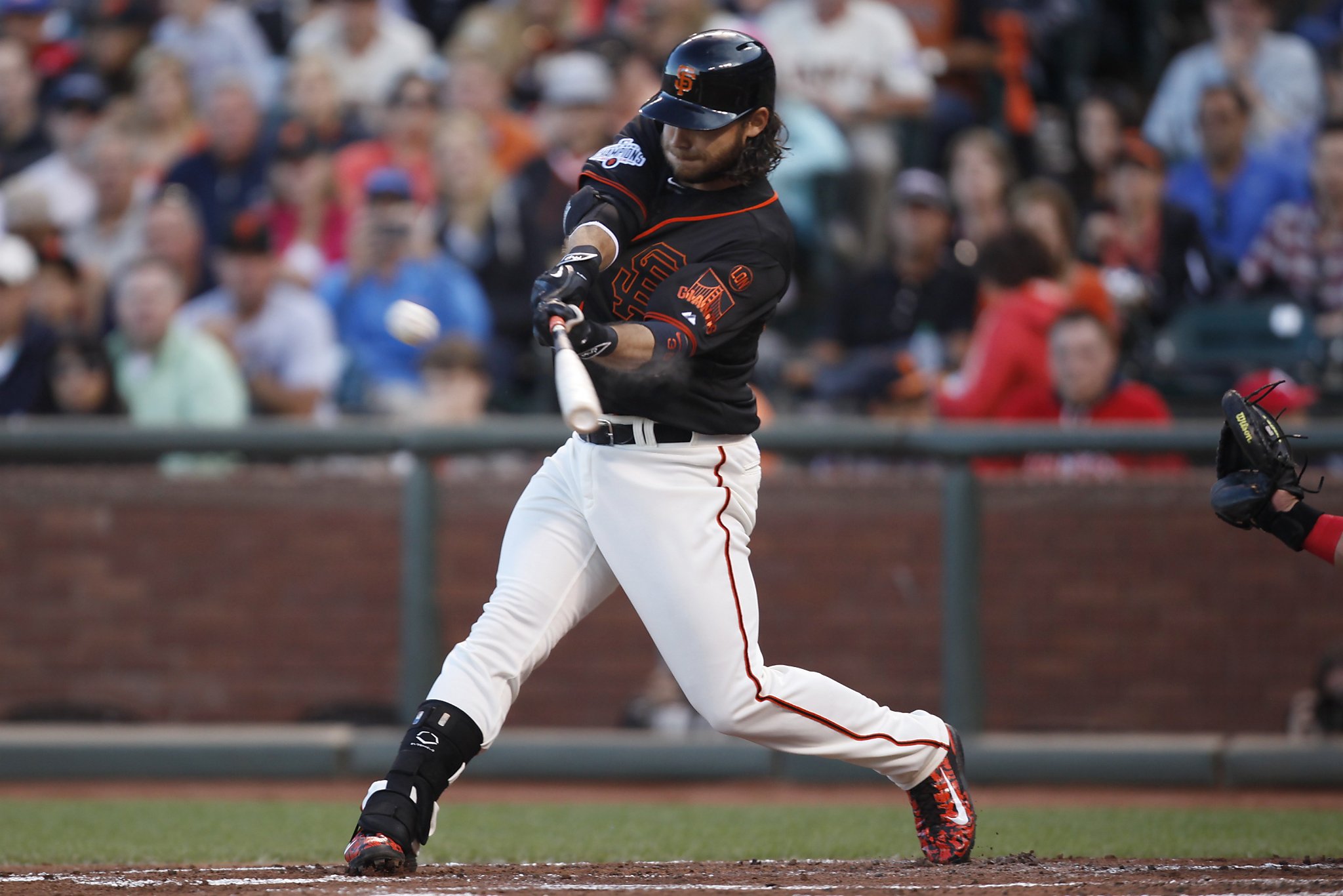 Former Bruins shortstop Brandon Crawford agrees to $3.175-million