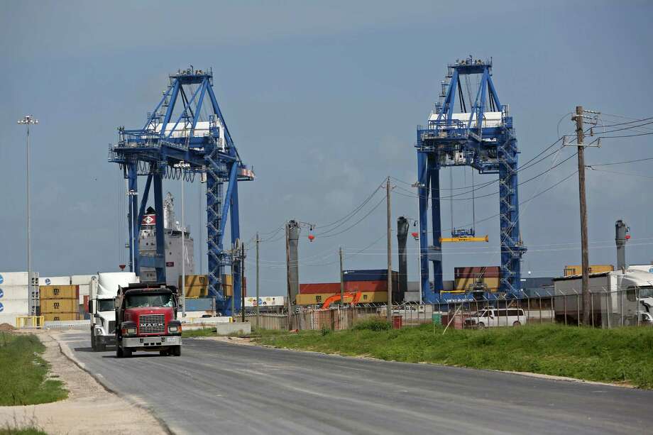 Texas to fund FreeportRosenberg rail study Houston Chronicle