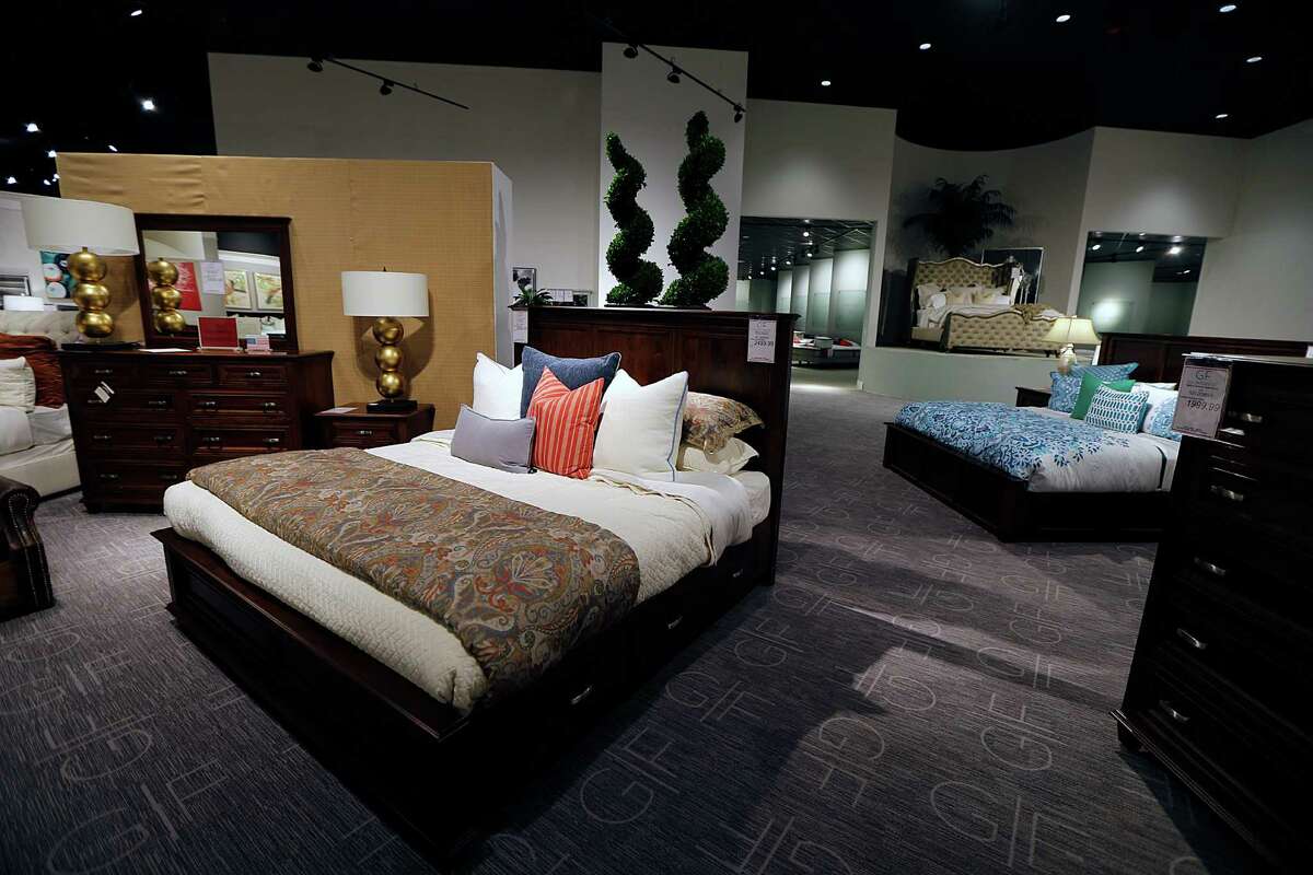 Gallery Furniture designer offers redecorating tips