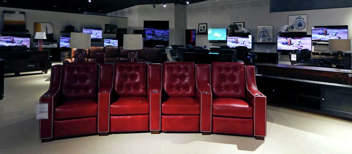 Gallery Furniture designer offers redecorating tips