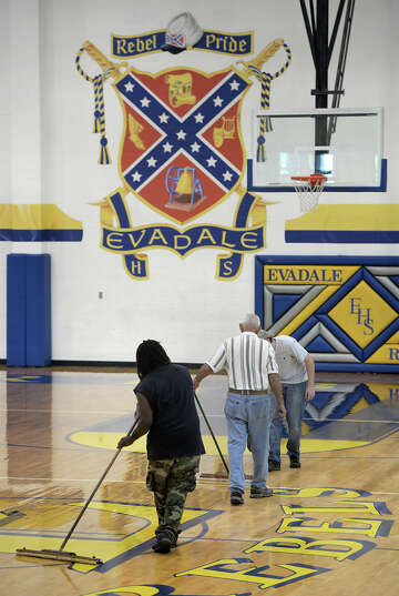 Confederate symbols at schools under mounting scrutiny - HoustonChronicle.com