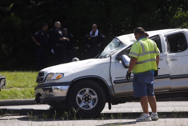 2 Suspects Lead Deputies On Car Chase