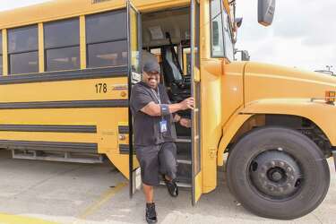 Pearland Isd Bucks Trend For Bus Driver Shortage Houston Chronicle