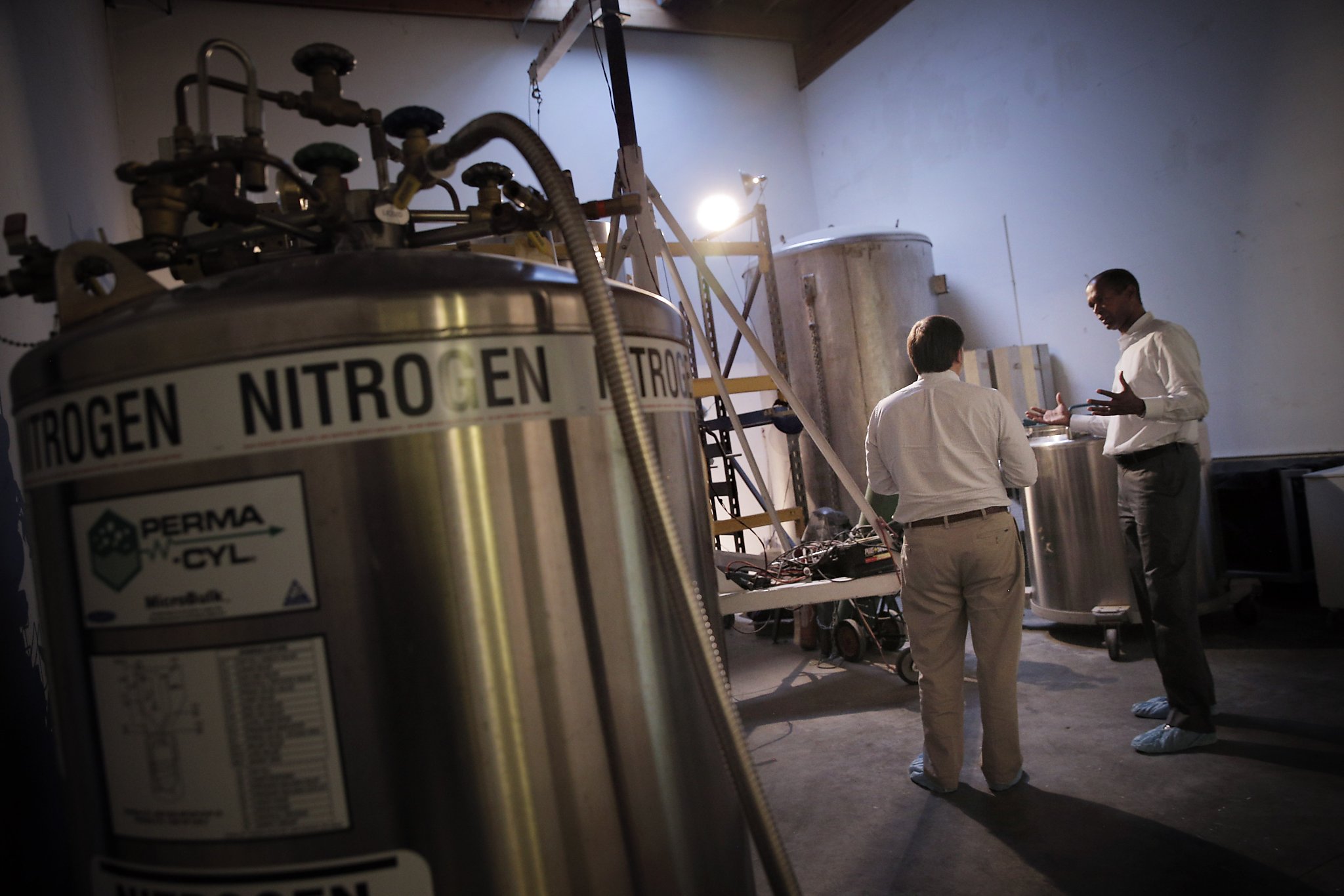 Calif. scientist's son suing cryonics nonprofit for incorrectly
